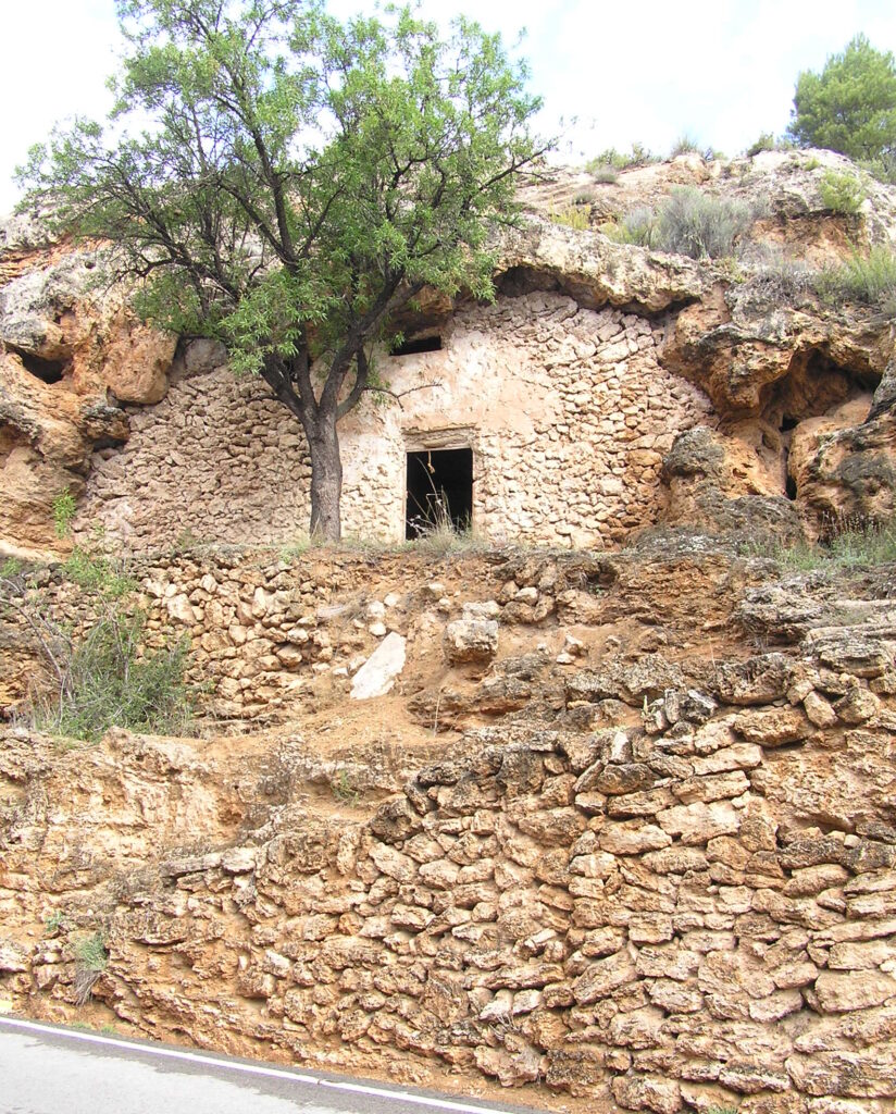 Foto 1. AYN 05 Casa Cueva de Penarrubia