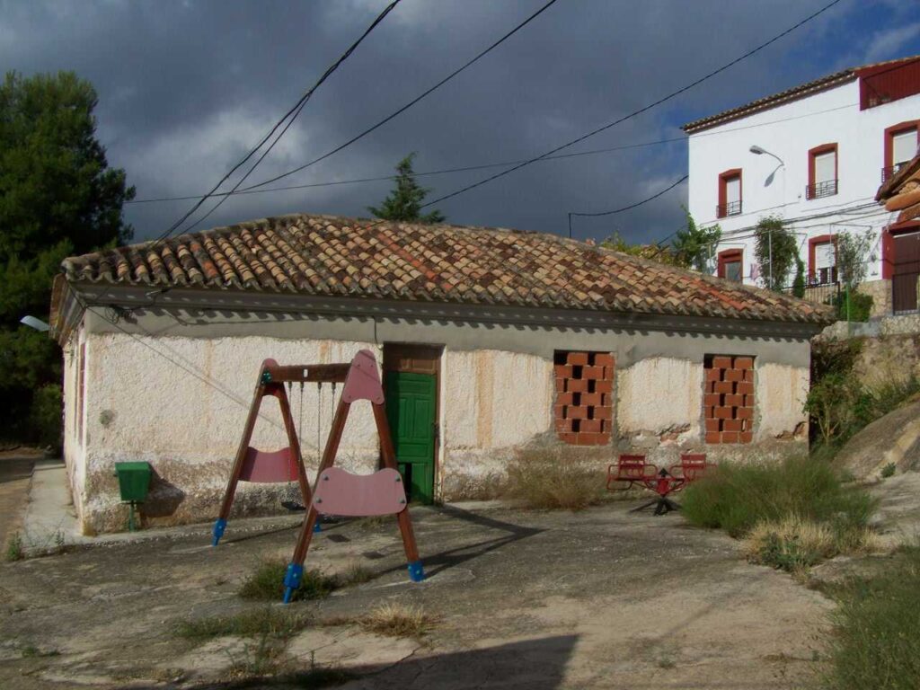 Foto Destacada. NER 03. Antiguas escuelas. Beg 43 1